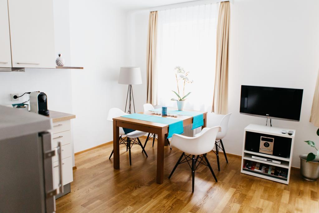 Home Sweet Apartments - A Cozy Welcome Виена Стая снимка