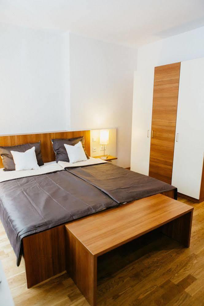 Home Sweet Apartments - A Cozy Welcome Виена Екстериор снимка